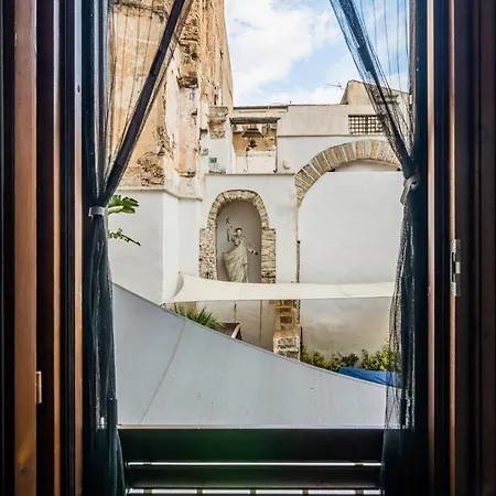 Apartment Palazzo Reale Cozy Palermo